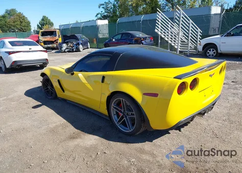 2008 Chevrolet Corvette Z06 Hardtop z USA, uszkodzony, nr VIN 1G1YY26E285111828